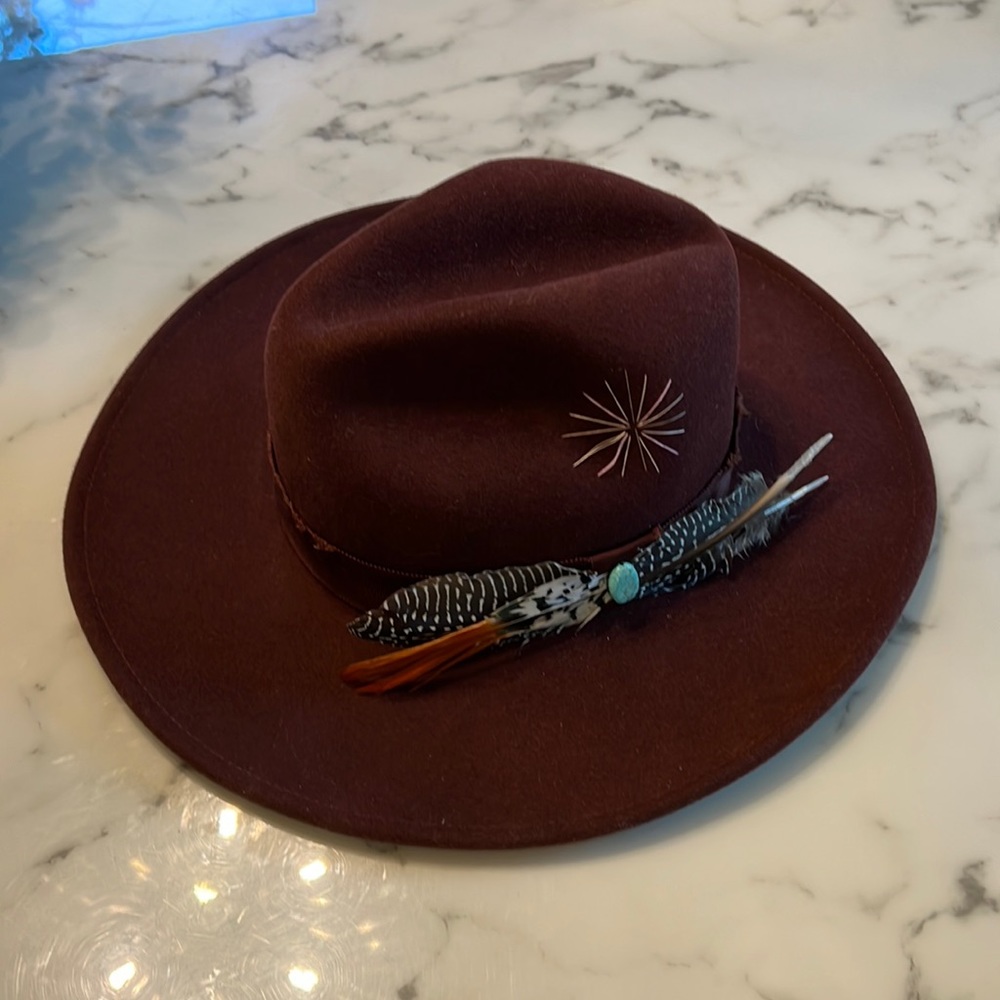 Lovely bird pink women’s hat with hat band